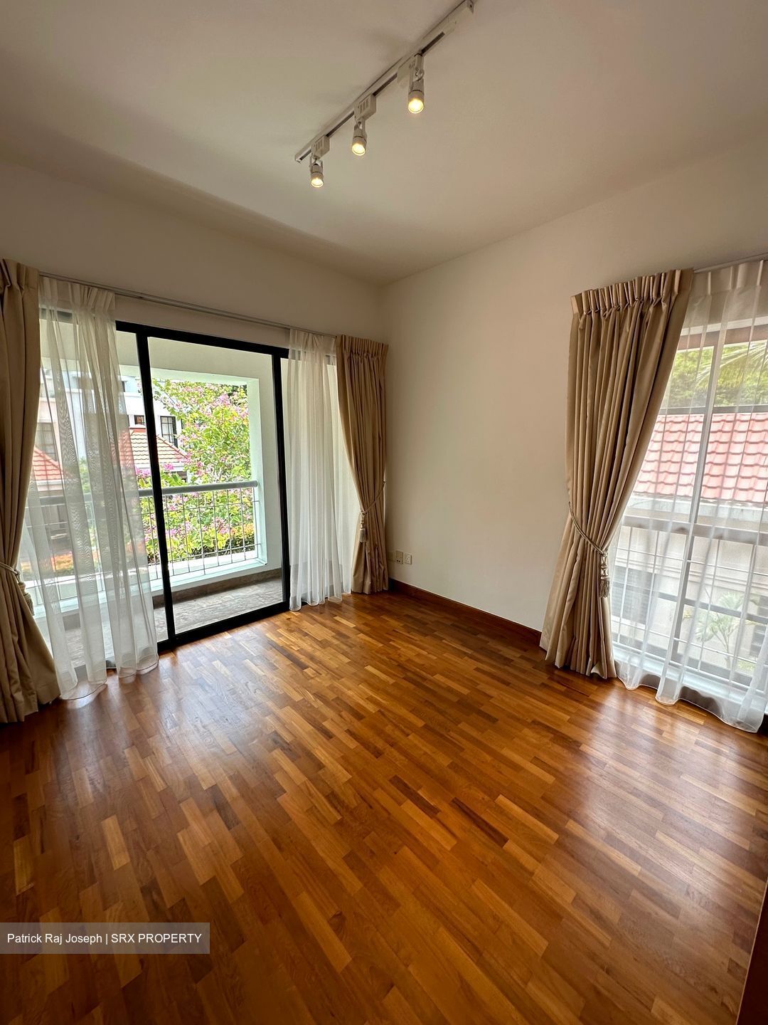 Lloyd Road (D9), Condominium #545499271